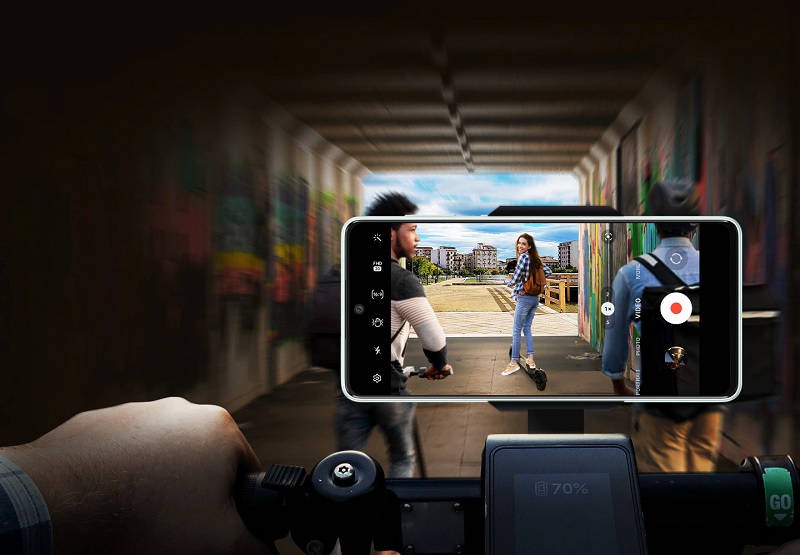 Galaxy A73 5G quay video ổn định và rõ nét 